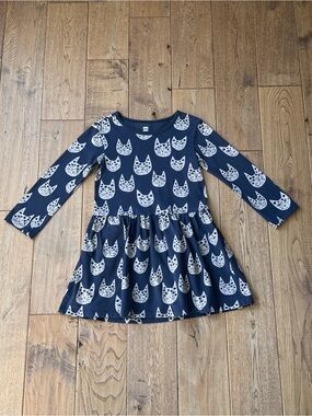 Tea Collection Long Sleeve Skirted Dress in Kool Katts size 5